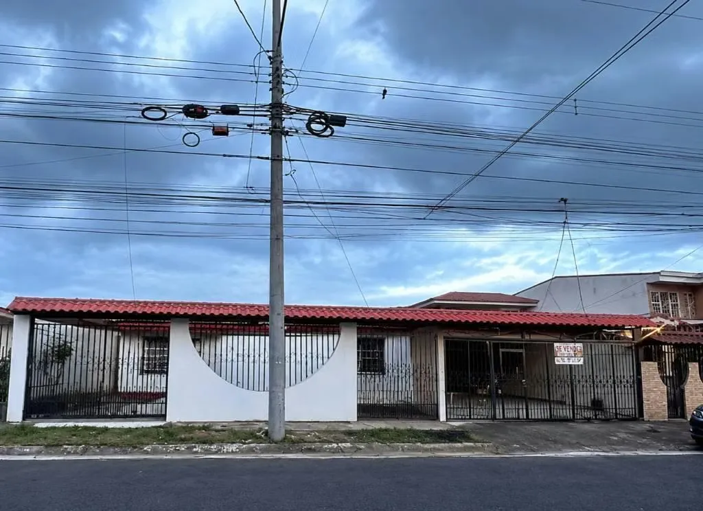 Propiedad con GRAN potencial residencial y comercial en una de las zonas más estratégicas y buscadas del Este de San José.