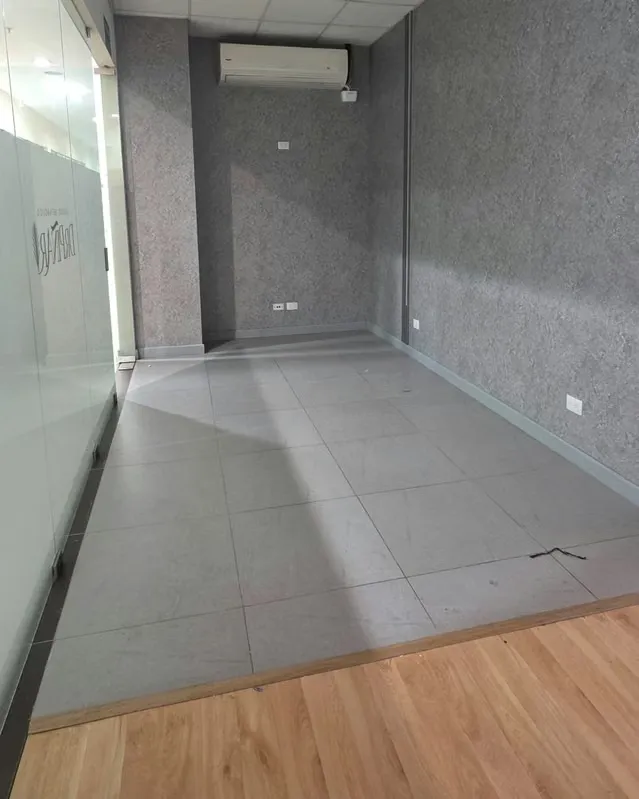 Venta de consultorio en Plaza Cronos