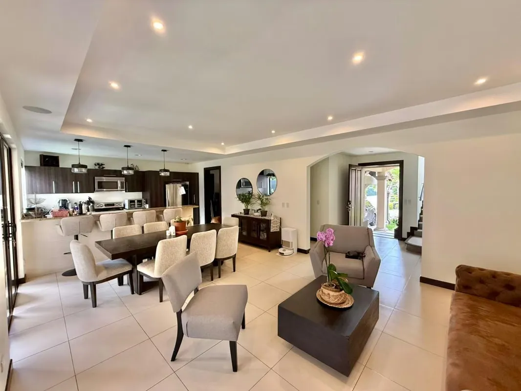 House for sale in a gated community in San Rafael, Escazú