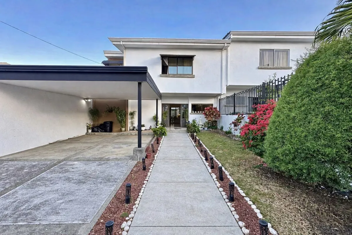 Casa Guachipelin 183  | Large Spaces &amp; Yard | Escazu Suburban Living