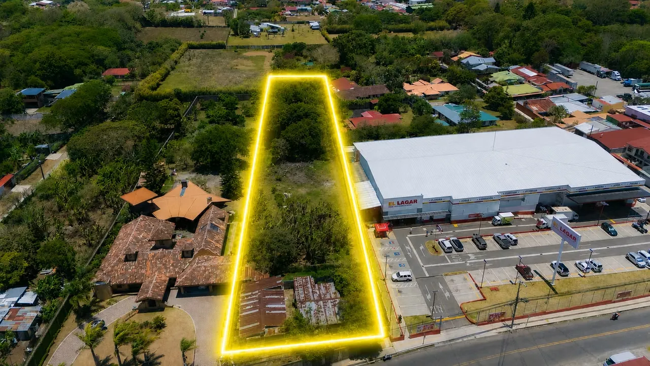 Terreno con Alta Exposición Comercial en Santo Domingo de Heredia-VH