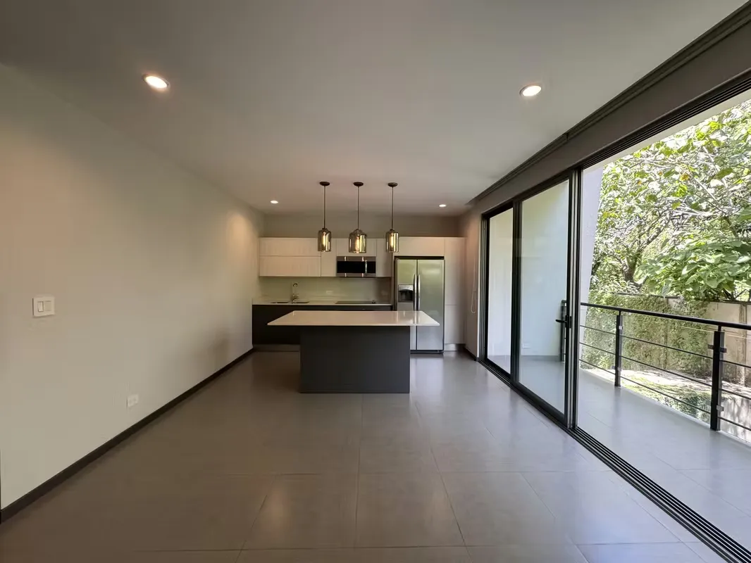 Apartamento en Alquiler , Acanto, Santa Ana (Brasil)