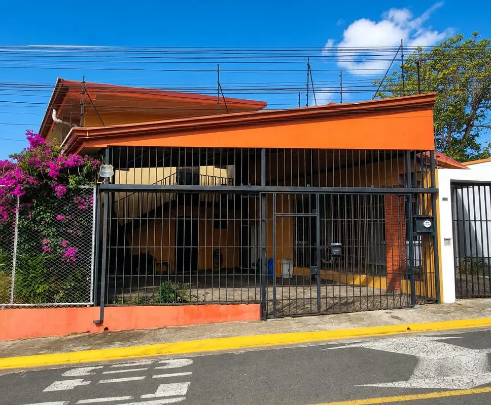 VENTA DE PROPIEDAD CON DOS APARTAMENTOS INDEPENDIENTES
