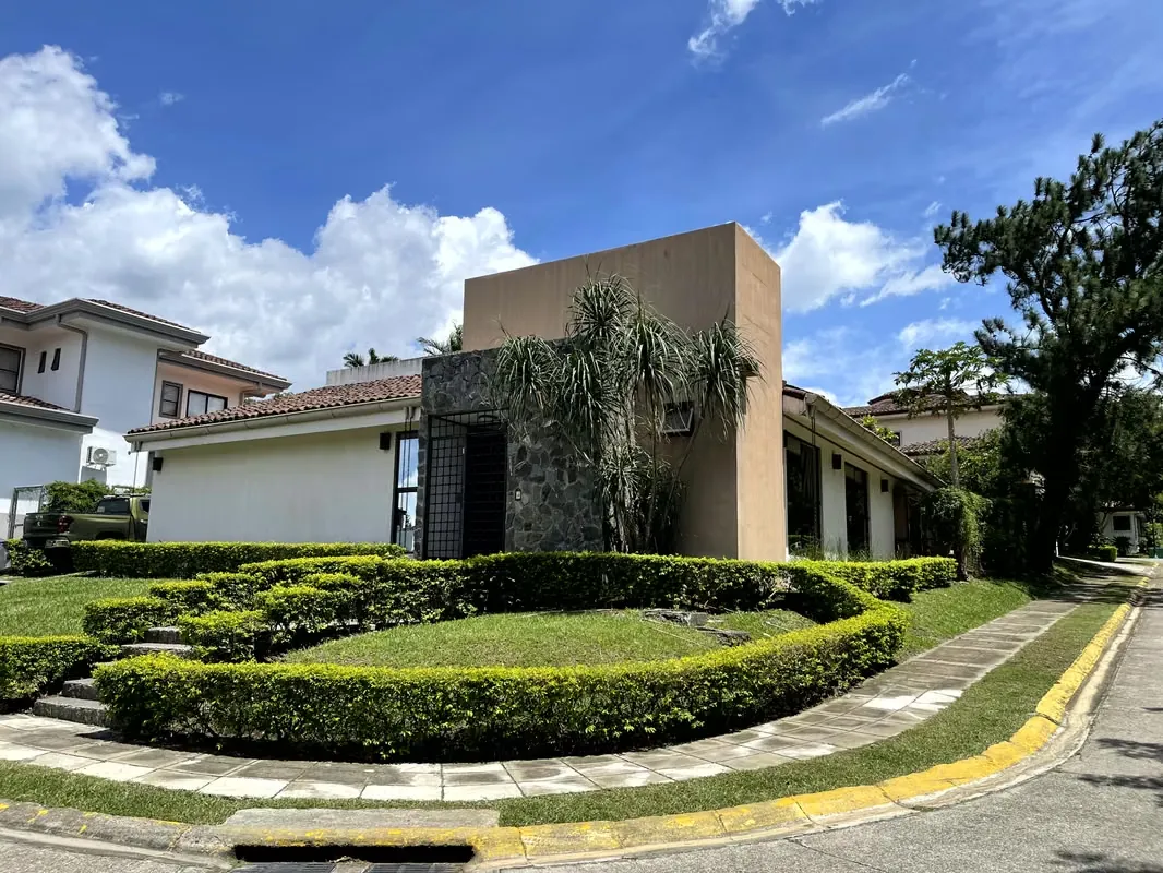 One-storey house for sale, Santa Ana, Piedad.