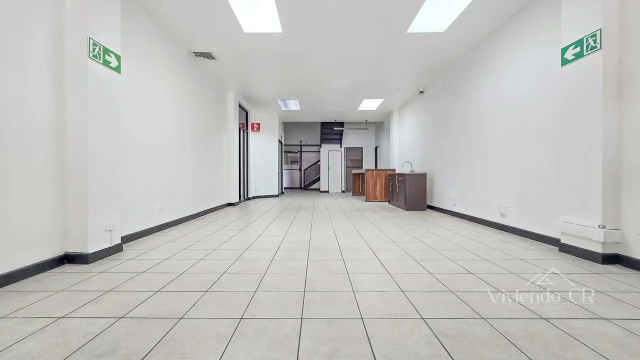 ESCAZU - LOCAL COMERCIAL O OFICINA - 180m²