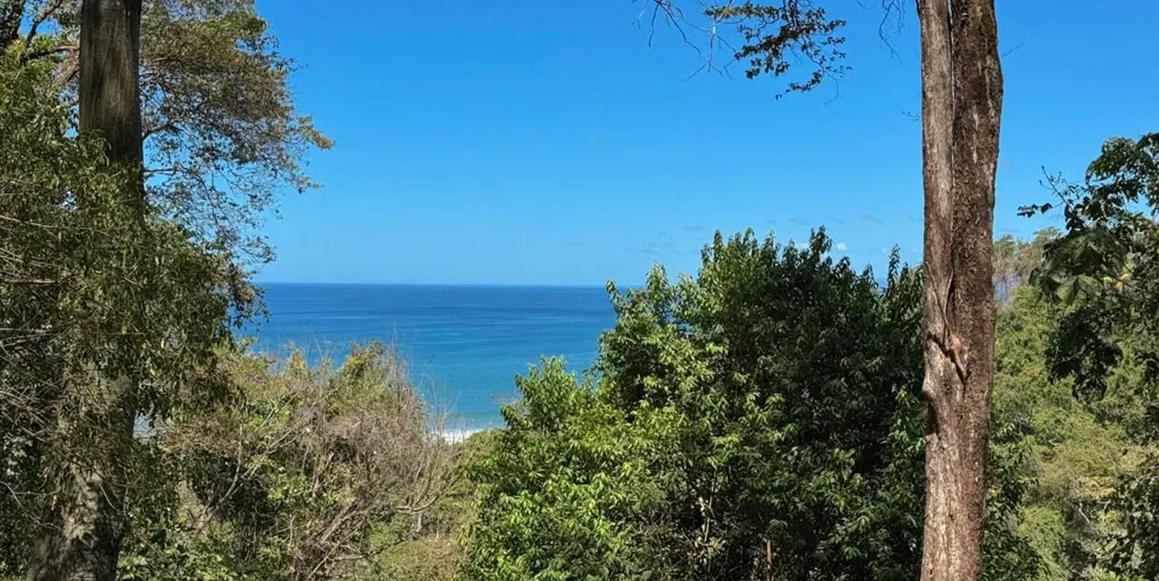 Exclusivo Lote con Vista al Mar en Avenida del Cielo
