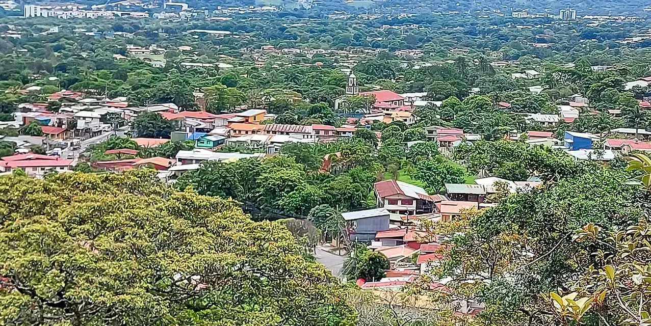 Gran Finca Piedades en Santa Ana