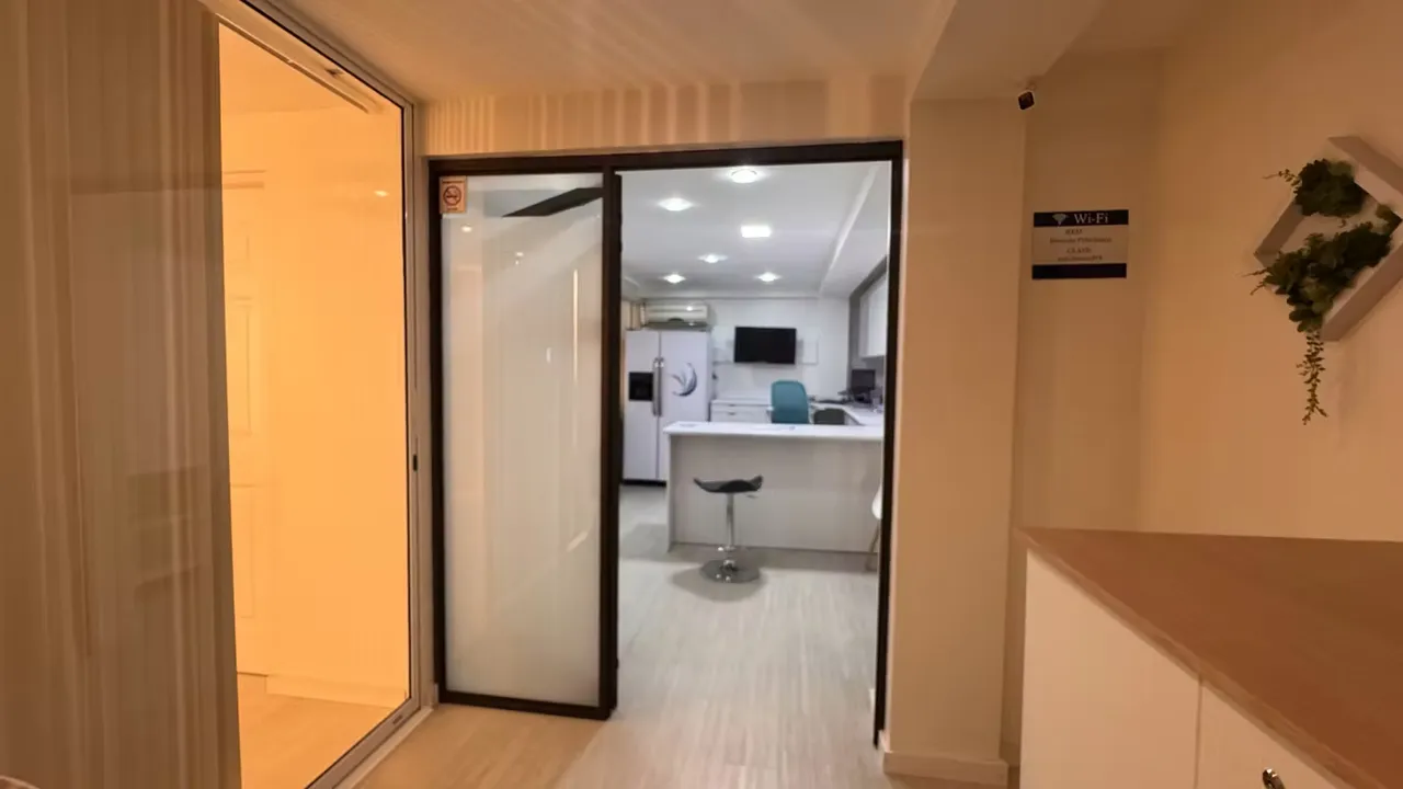 Se alquila consultorio médicos cerca del Hosp. Niños (AD)