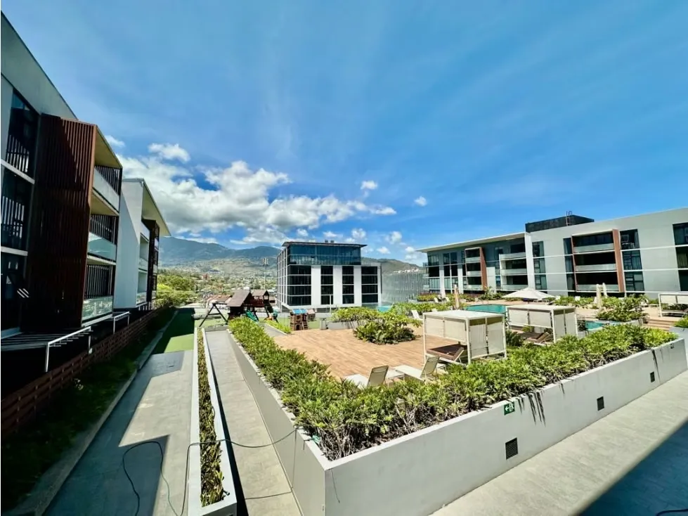 En Venta Apartamento Amueblado en Escazú Village Listo para Habitar