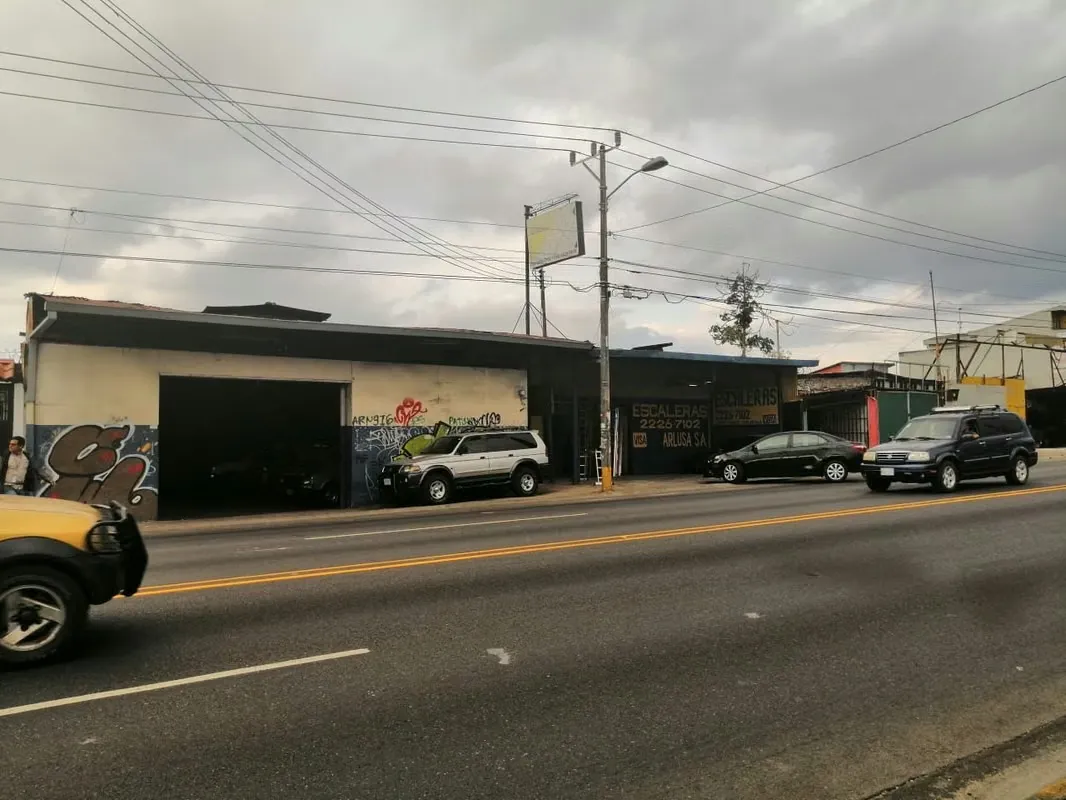 Terreno Comercial 2,000 m² con 2 Frentes – Calle Principal San Francisco de Dos Ríos – Alta Exposición