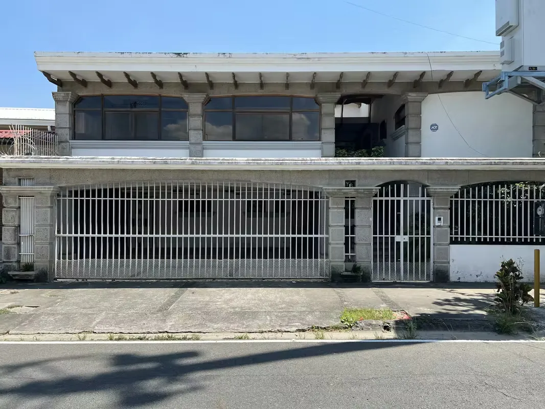 Sale of Independent House in Trejos Montealegre, Escazu