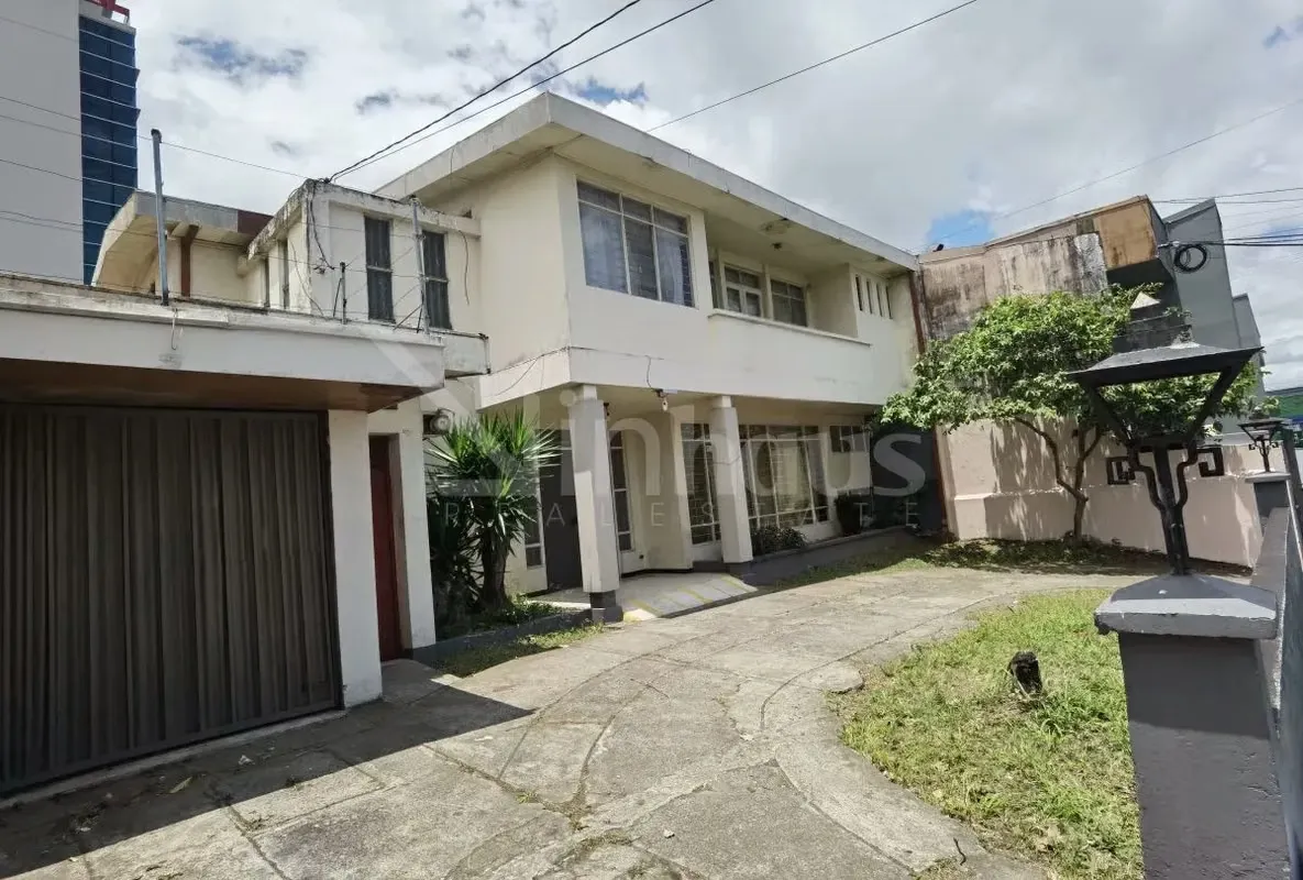 Venta de terreno ideal para desarrollo habitacional o comercial en el corazón de Montes de Oca, una zona estratégica de alta ...