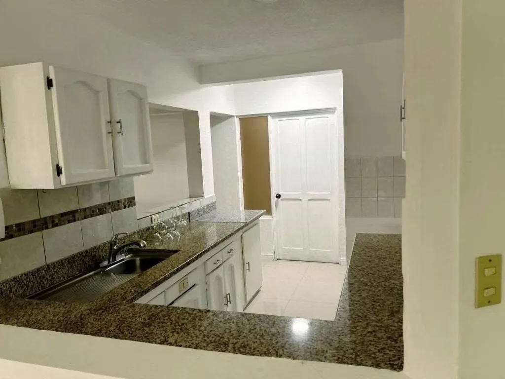 Alquiler de apartamento en trejos montealegre Escazú