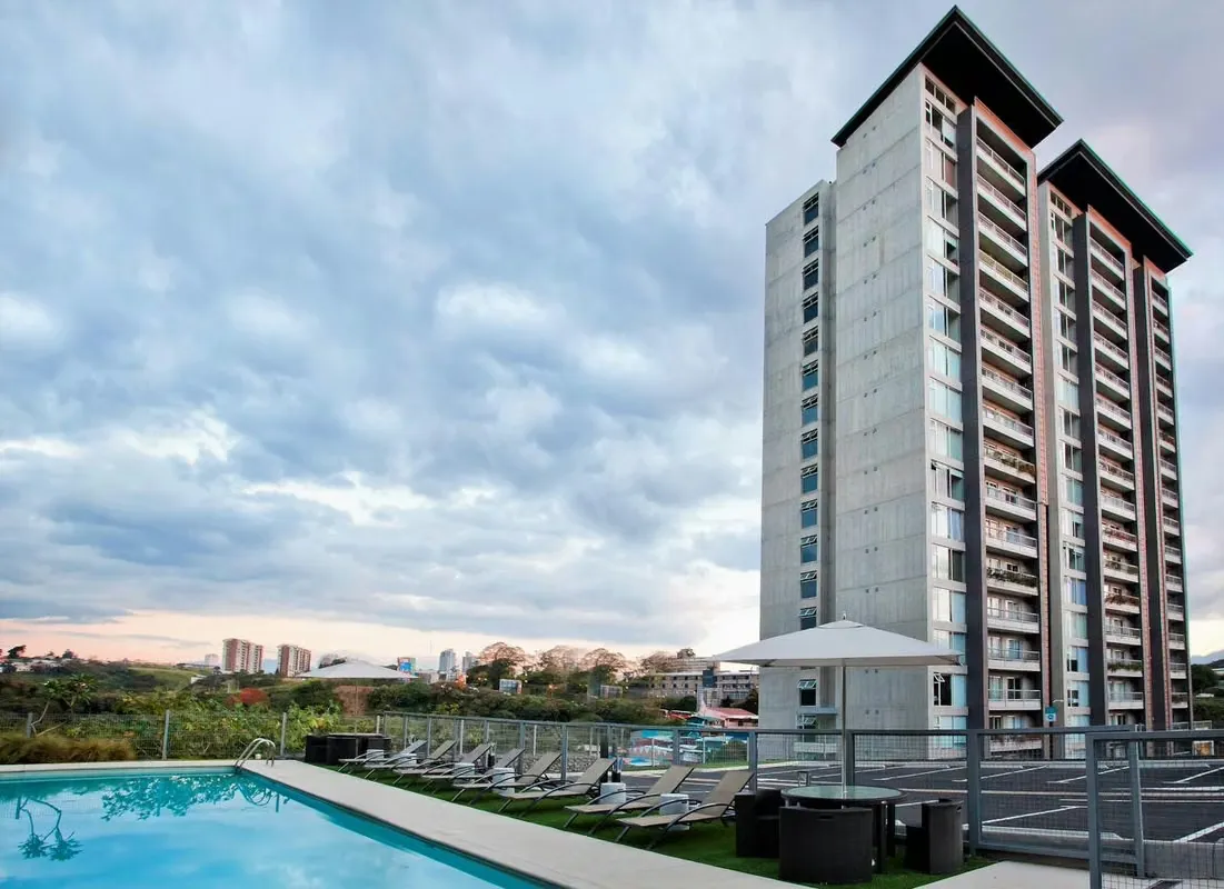 Apartment for sale in Uruca near La Sabana. IDEAL INVERSIONISTA Opportunity!
