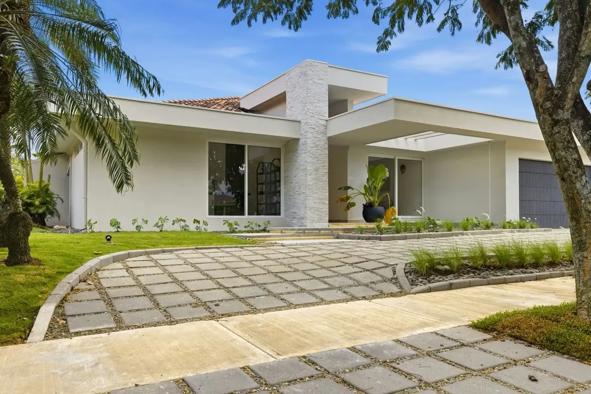 House for sale in Forests of Lindora, Santa Ana