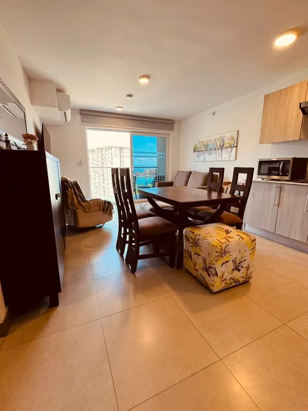 Vendo apartamento completamente amueblado de 2 habitaciones en Punta Esmeralda