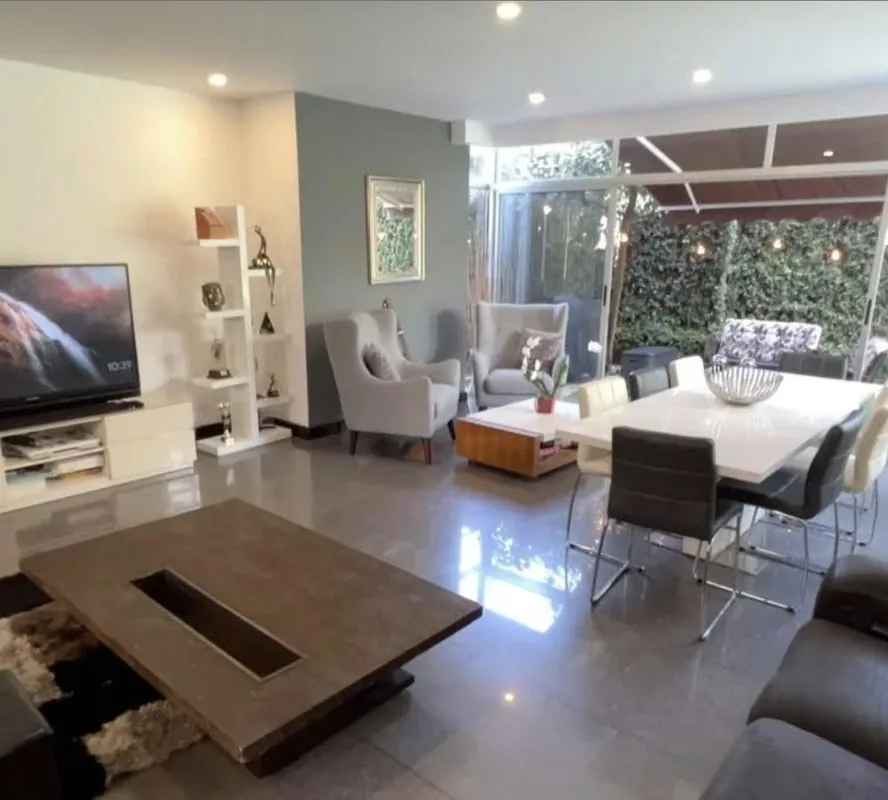 APARTMENT FOR SALE IN SANTA ANA , with garden