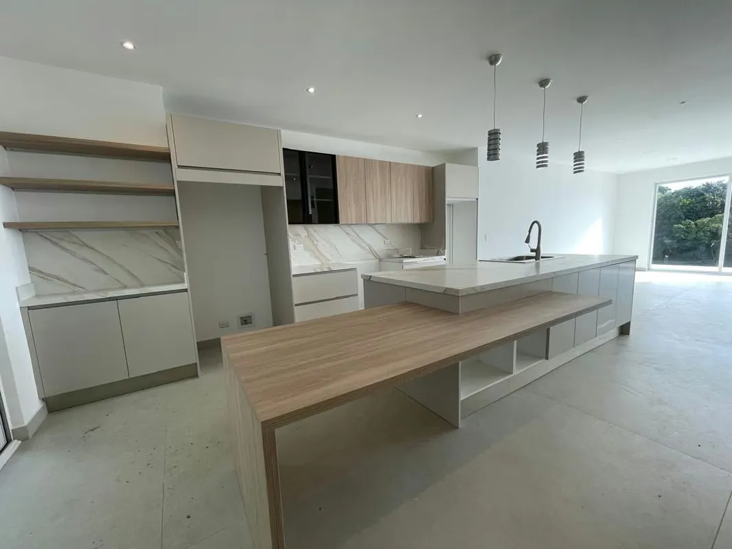 Venta de apartamento en Condominio Escazú