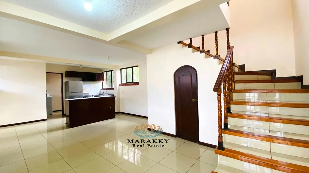 Alquiler de Apartamento en San Rafael de Escazú con línea blanca