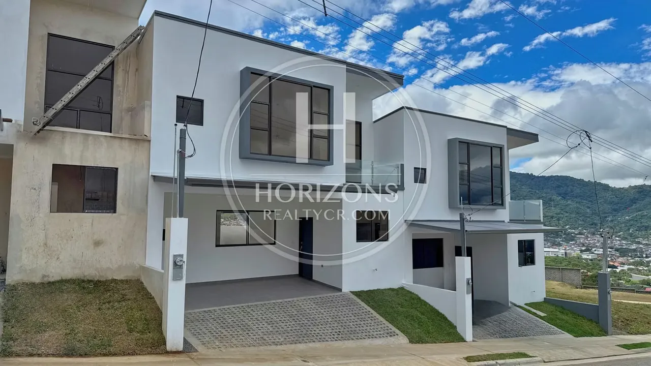 Casa Nueva en Venta Condominio Acqua 4 Habitaciones 1 en Primer Nivel NJA1319