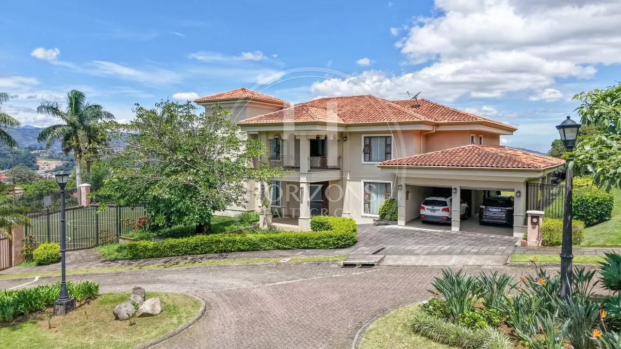 Casa en Condominio Guayacán Real en Colinas Montealegre Curridabat NOJ1134IJ