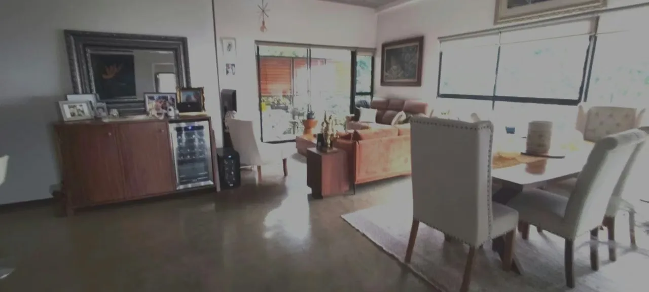 Amplio apartamento esquinero con espectaculares vistas