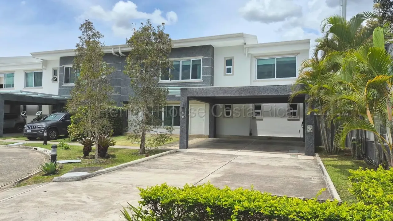 Venta de Casa en Santa Ana Piedades