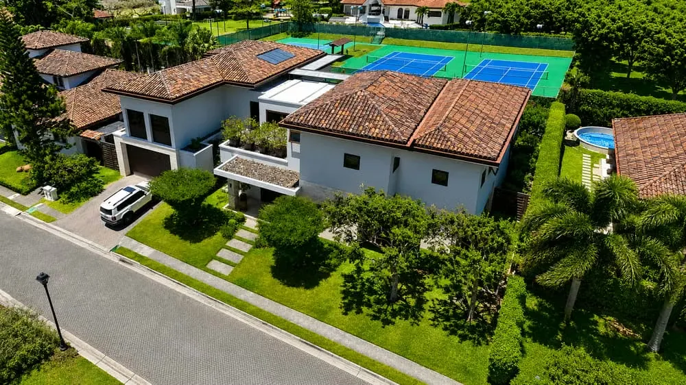 VENDO CASA EN POZOS DE SANTA ANA.