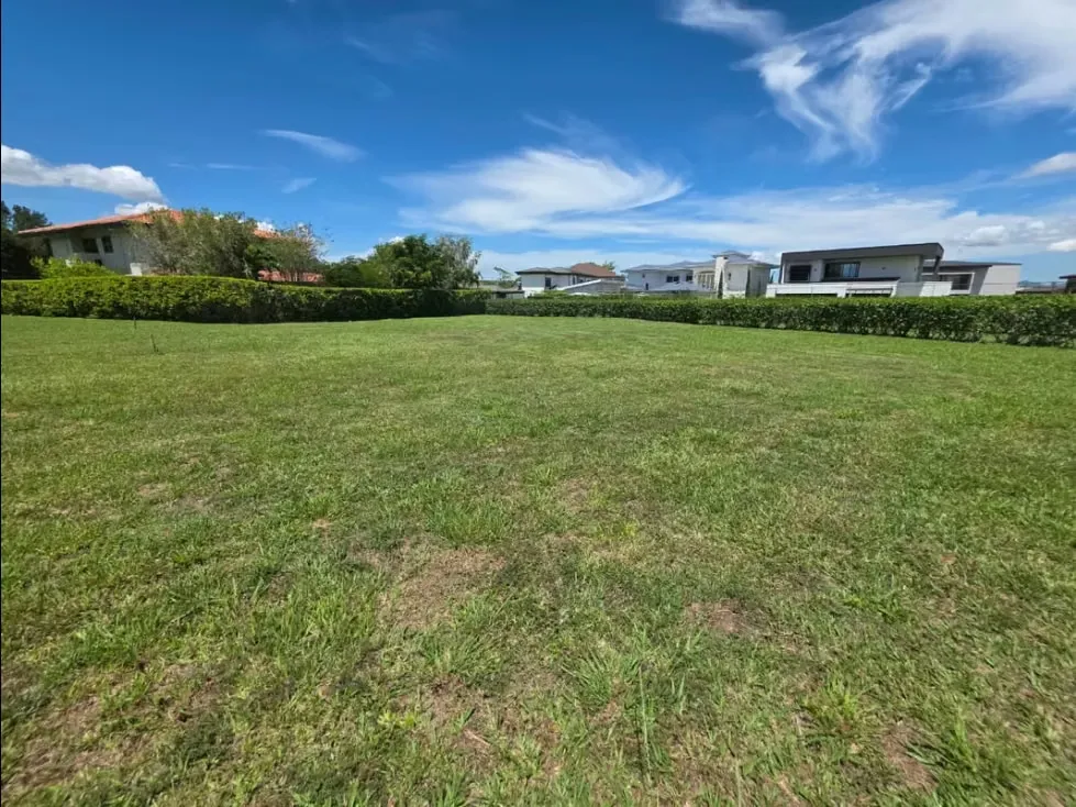 Beautiful Lot in Los Manzanos Condominium (Hacienda Los Reyes)