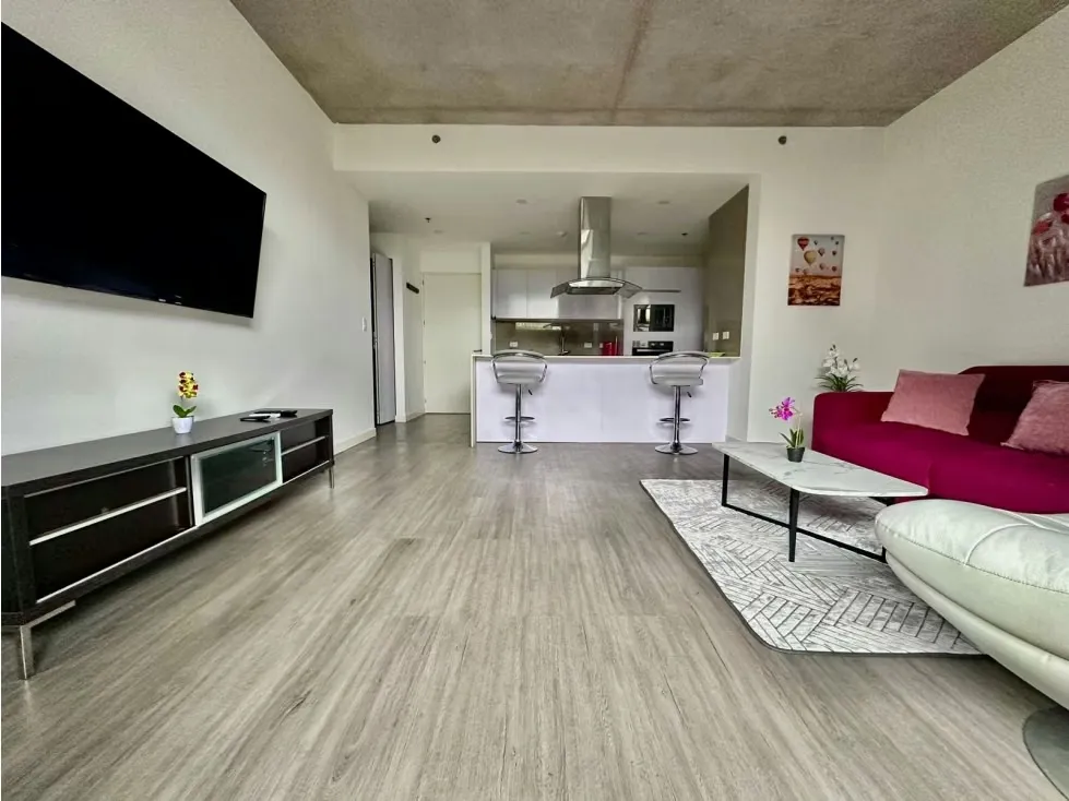 Experimenta el estilo de vida de tus sueños en este lujoso apartamento en Escazú Village, un desarrollo mixto residencial-comercial que ...