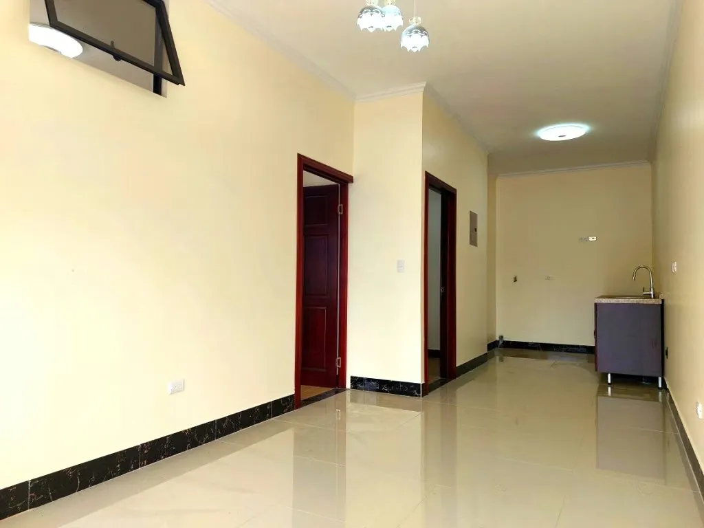 En segundo piso, 2 habitaciones, 1 baño amplio, sala-comedor-cocina (planta abierta), área de lavado ...