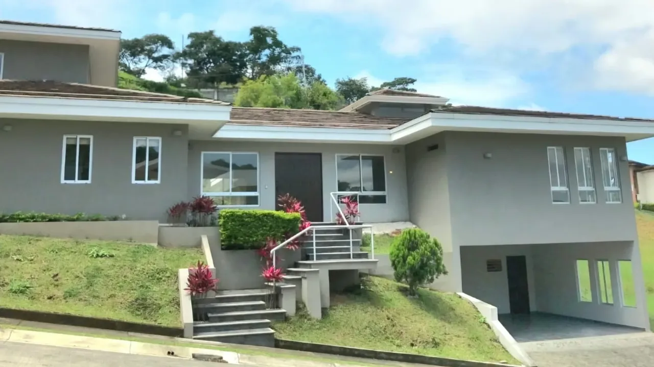 CIUDAD COLON DE 3 HABITACIONES + APARTAMENTO TOTALMENTE INDEPENDIENTE