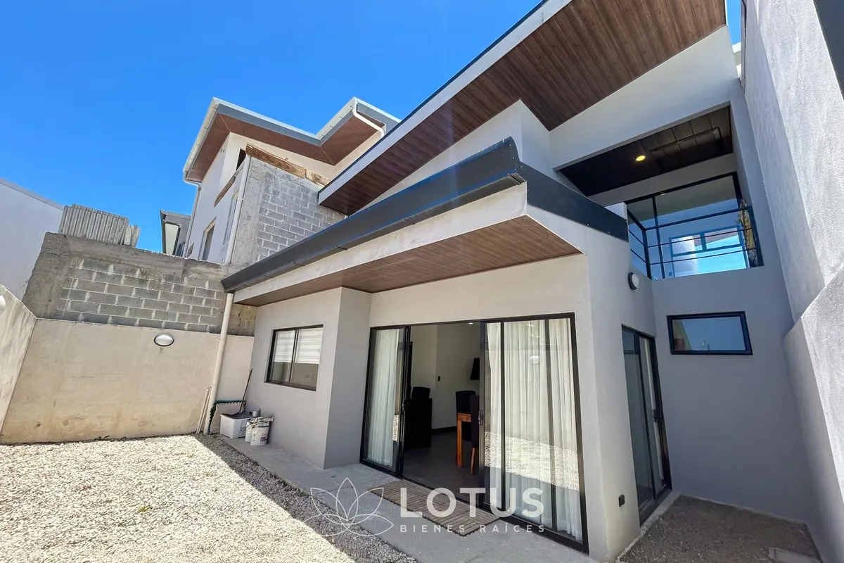 House for sale in Condominio Distrito San Juan, CODIGO AJ057