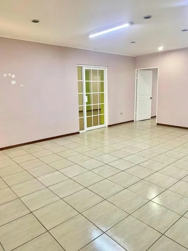 VAT Office/Warehouse Space for Rent – 290 m²
