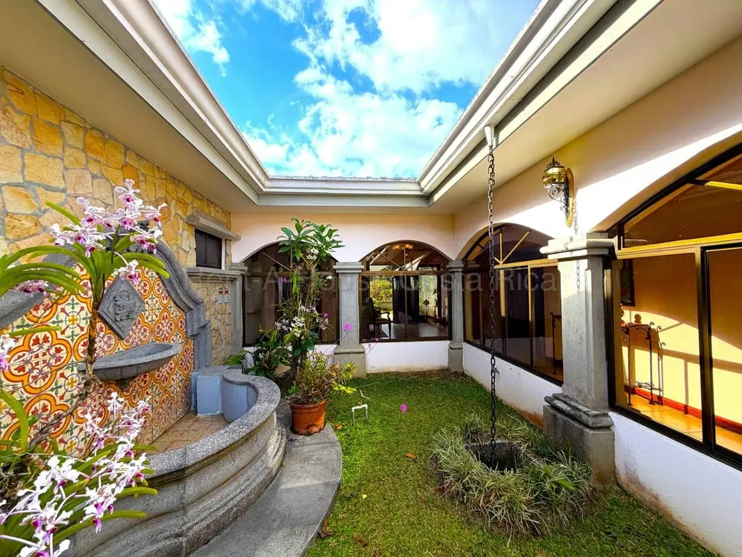 **Luxury Home for Sale | Altamonte, Curridabat**