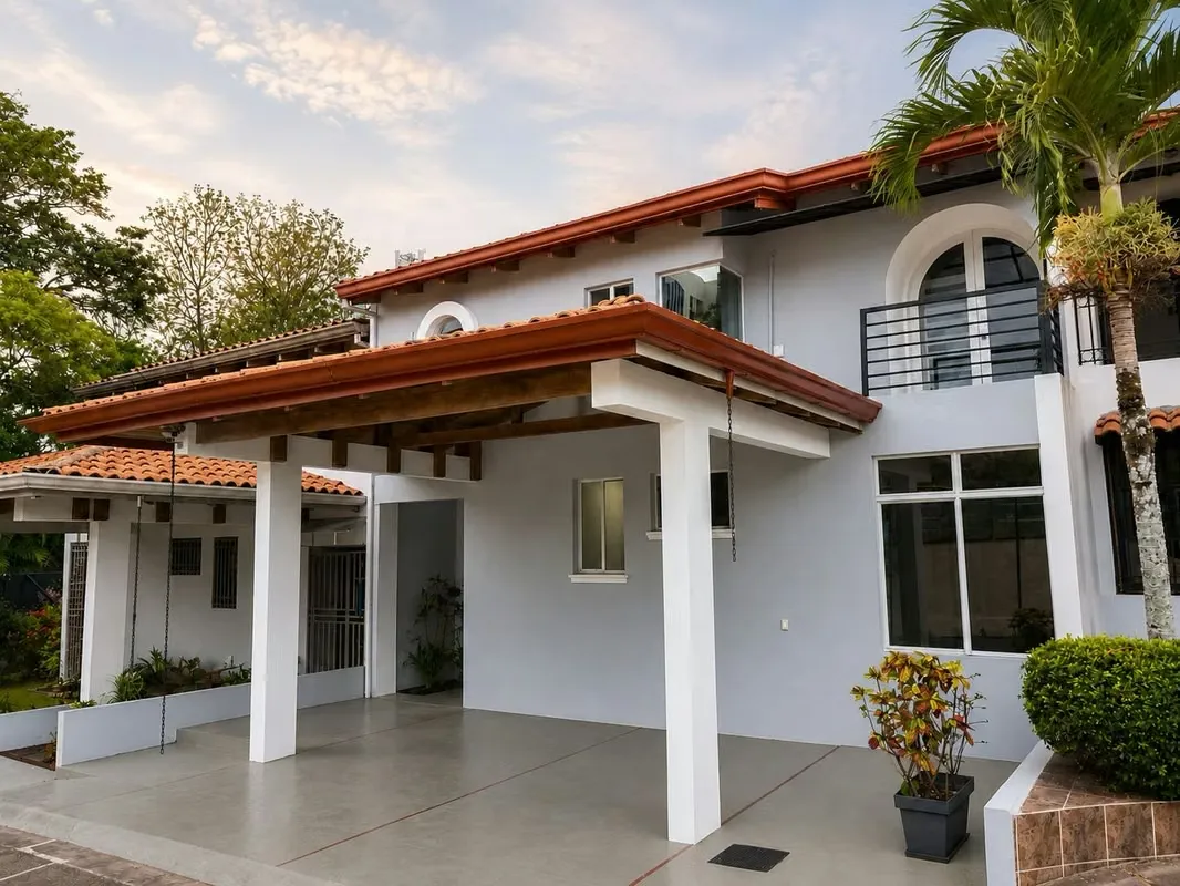 250 m² of Construction | 3 Bedrooms | 2.5 Bathrooms | Housekeeper’s area| Terrace with BBQ & Bar | Air Conditioning ...