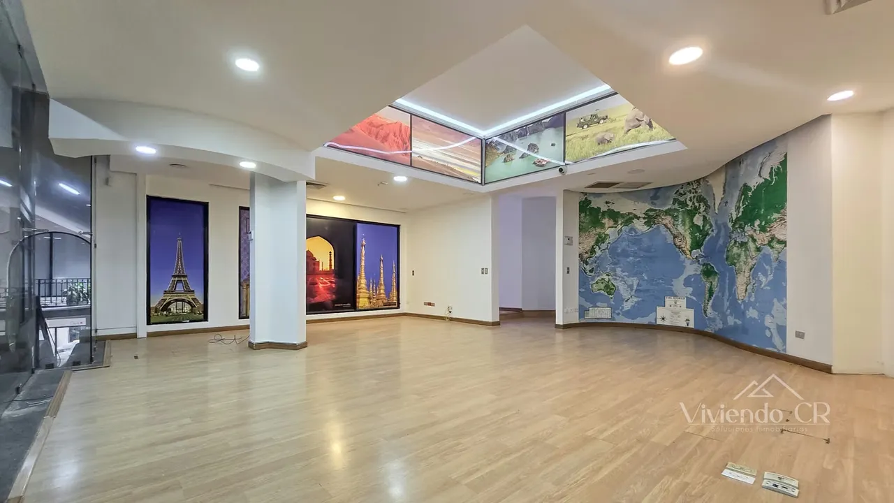 ESCAZU - LOCAL COMERCIAL O OFICINA - 400m²