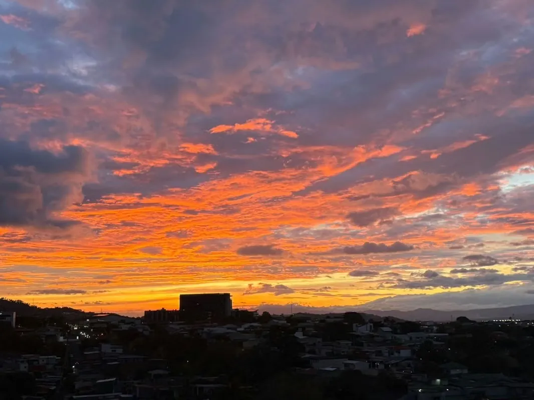 Vendo Exclusivo Apartamento de Lujo Impecable SS