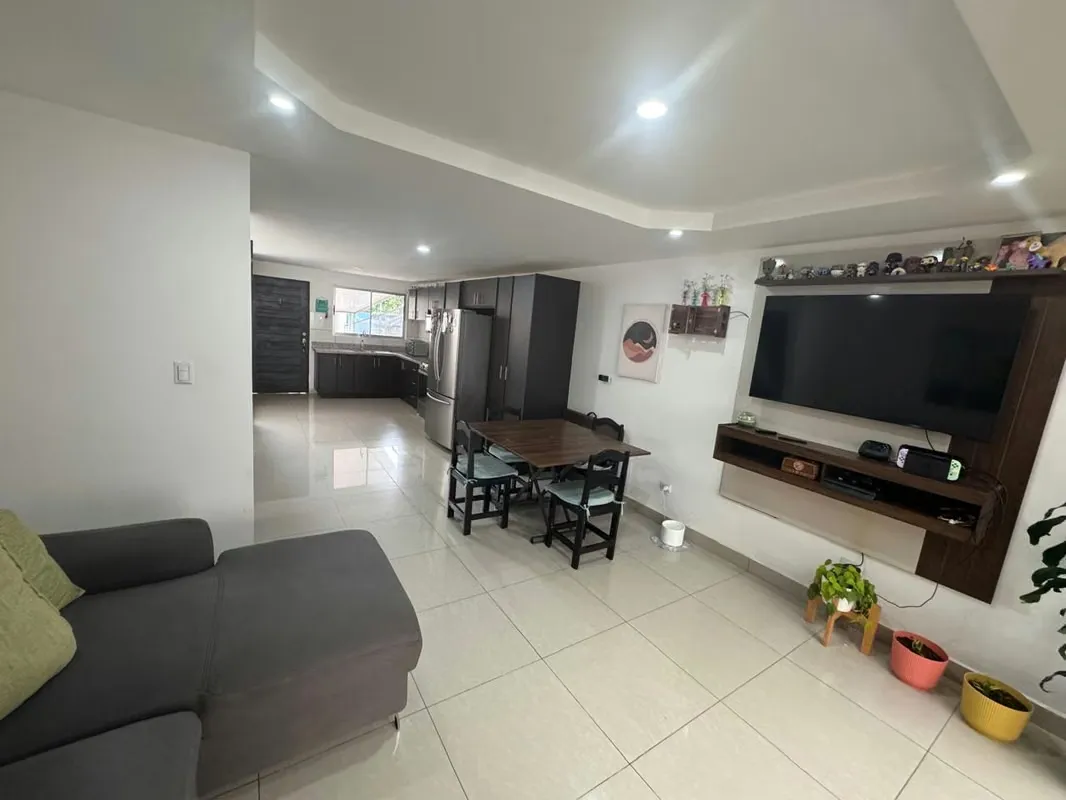 MA Asesoría vende casa en Granadilla de Curridabat, San José