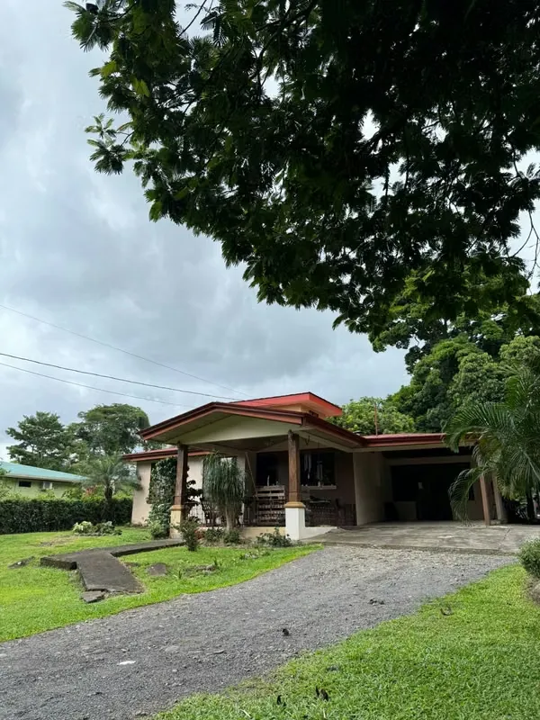 Country house for sale in Guápiles. 33-222