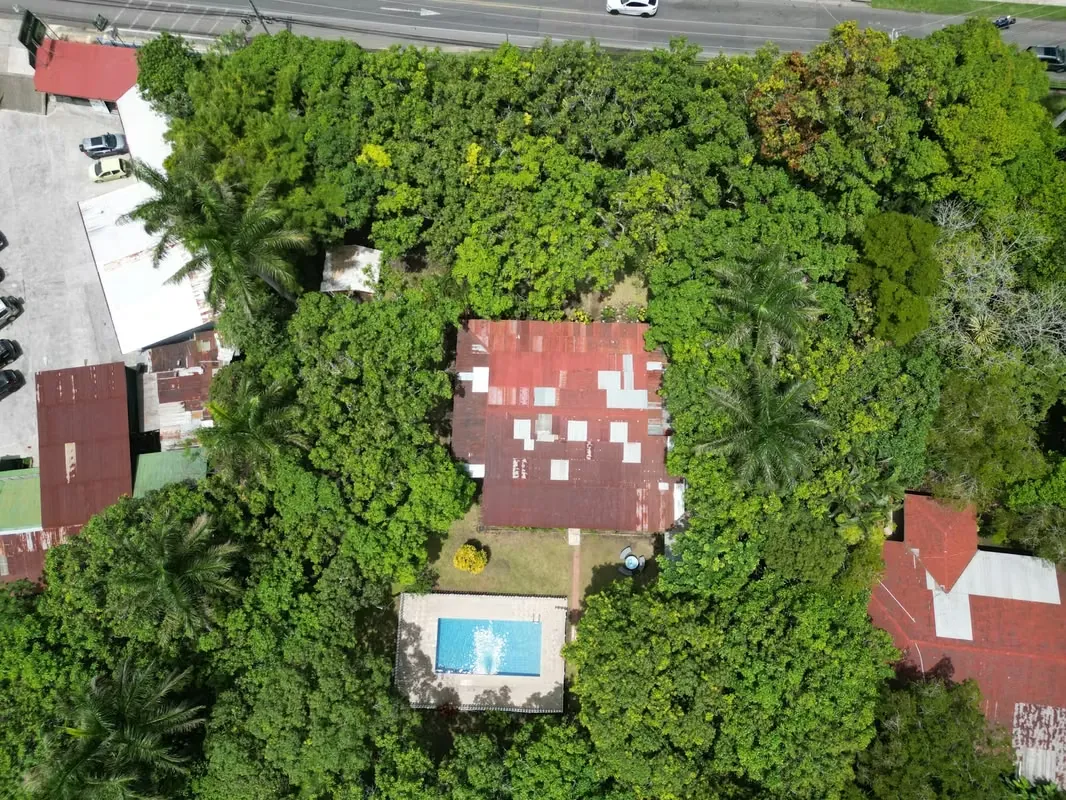 Finca con Uso de Suelo Mixto en Venta | Santa Ana, Río Oro