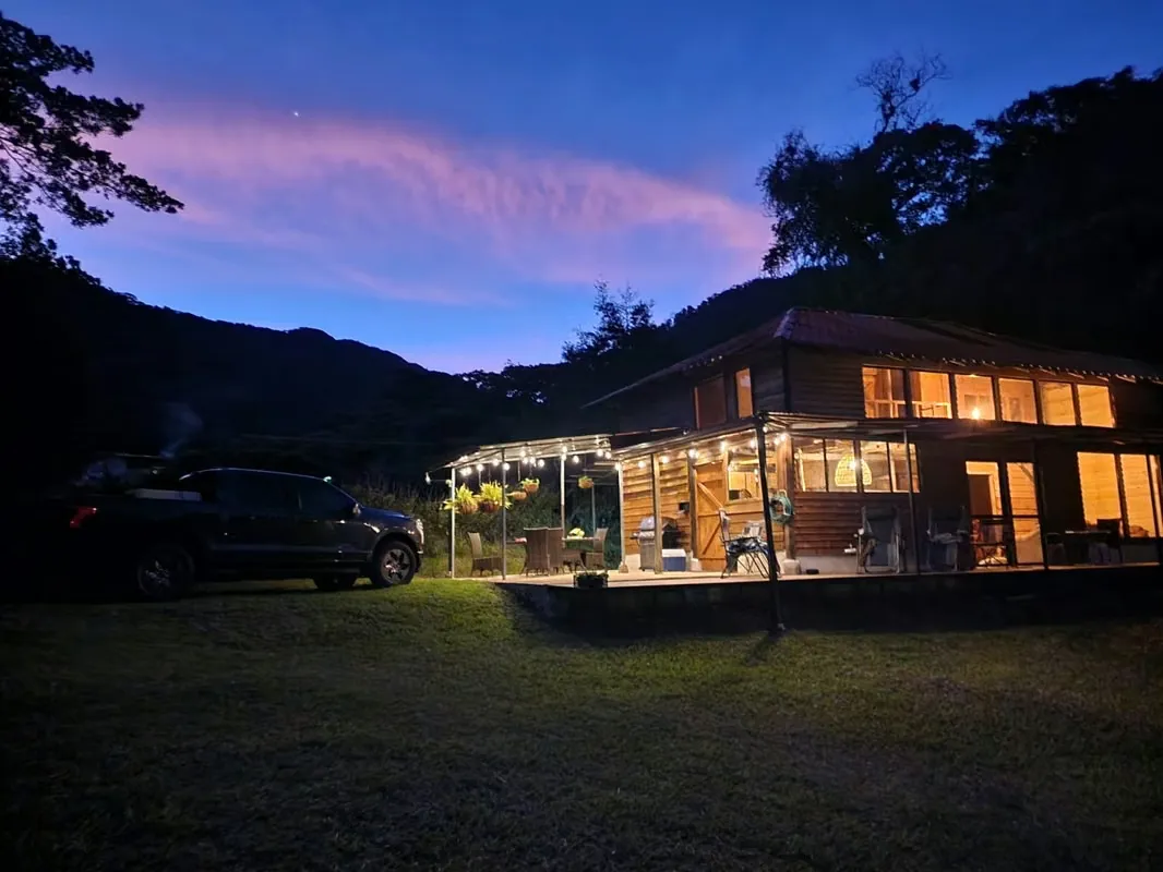 RURAL HOTEL FOR SALE, IN ALAJUELA 36-169-0069