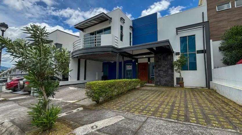 Home for Sale in Génesis Condominium