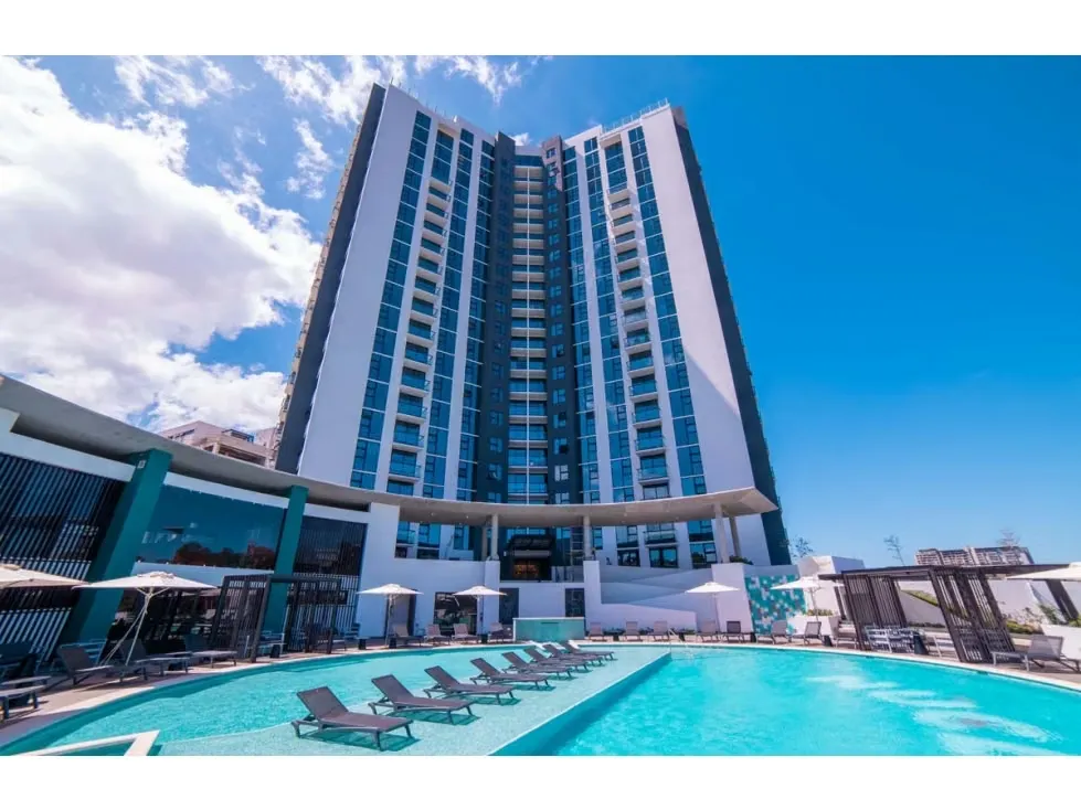 Hermoso penthouse amueblado en venta en La Sabana