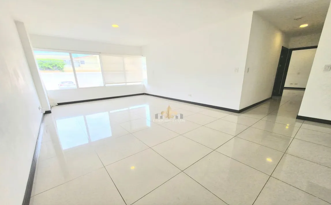 Se vende Apartamento en Condominio exclusivo en santa ana centro 1er. Piso