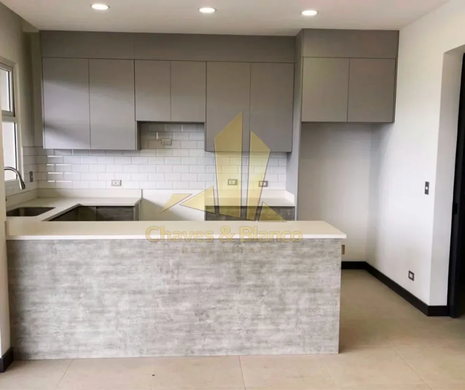 Luxury apartment with privileged views, modern design and spacious spaces. Ref.1477