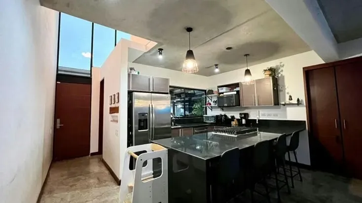 Venta de casa en condominio de Santa Ana