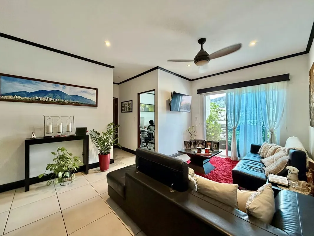 Apartamento en Venta para Inversión AMUEBLADO – Santa Ana.