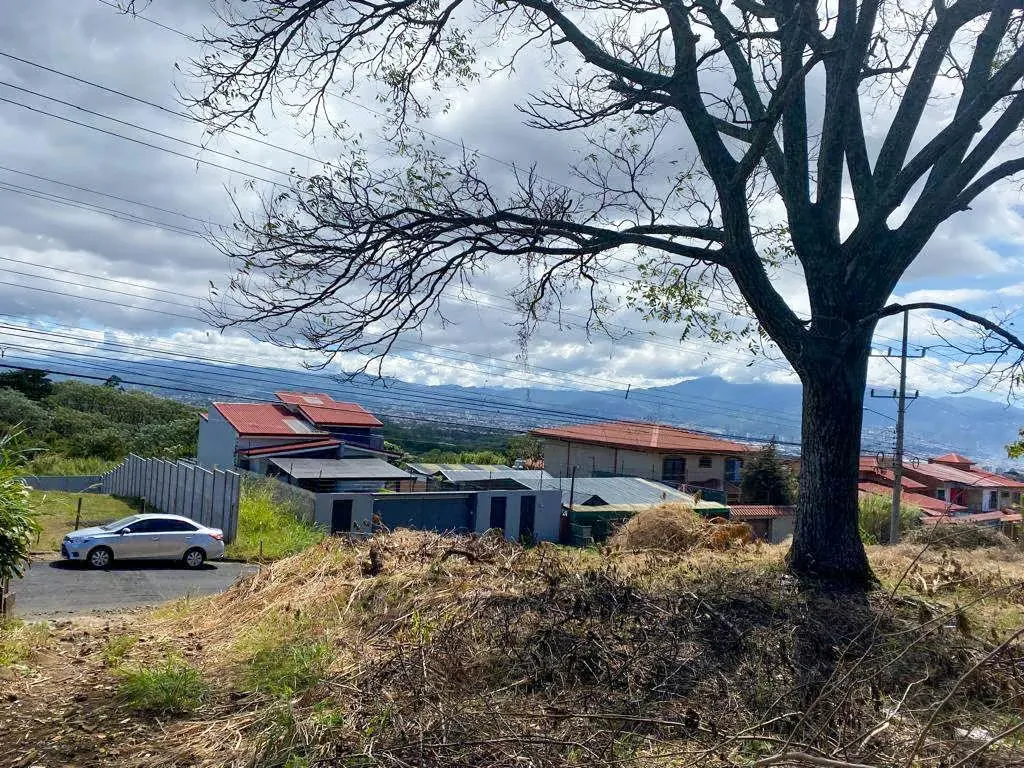 Terreno con vistas, San Rafael de Heredia 1,713 mtrs2