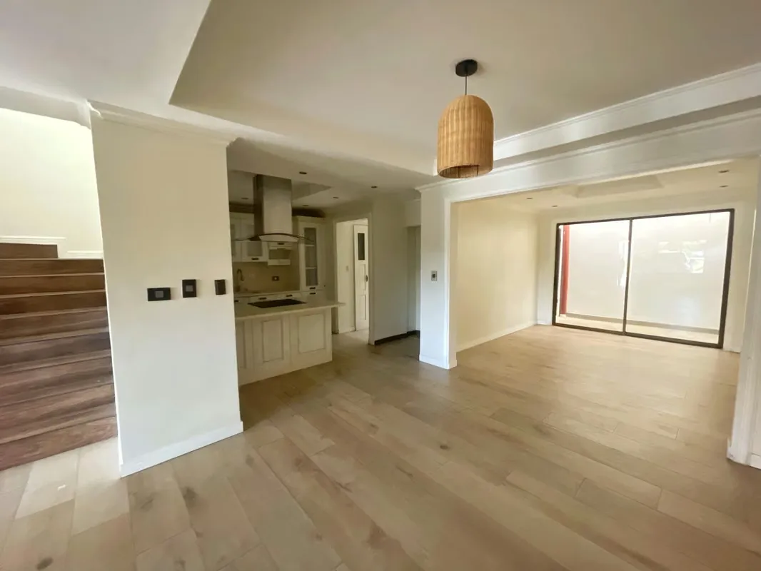 Casa de Dos Plantas en Venta en Condominio Exclusivo. P618